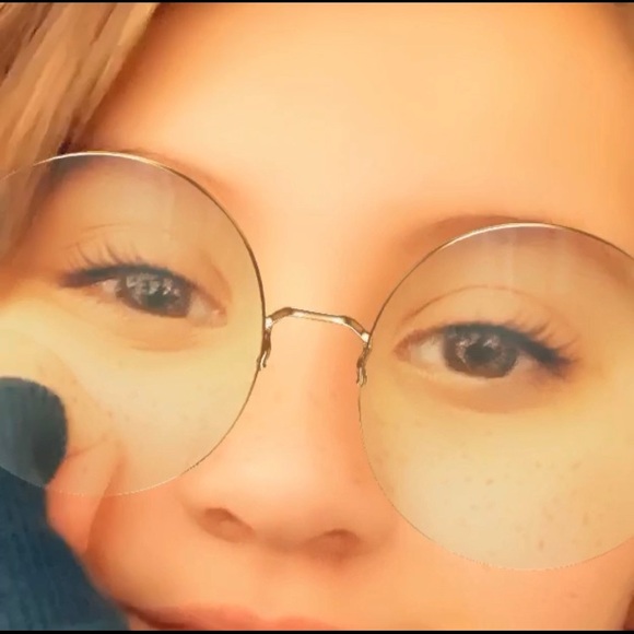 Meet your Posher, Sophia - Picture 1 of 1